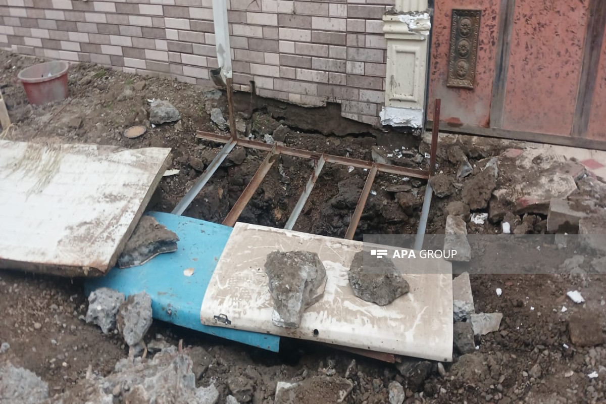 В Гяндже при ремонте канализационной линии произошёл взрыв, пострадали 3 человека