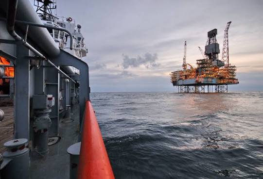 Цена азербайджанской нефти опустилась ниже 63 долларов