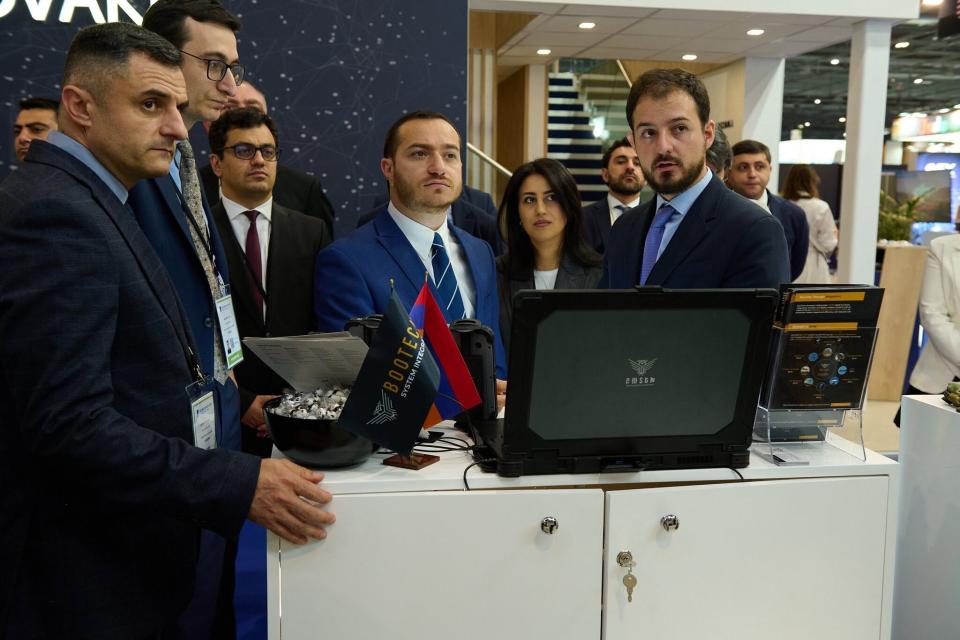 Потенциал армянского ВПК представлен в Париже на международной выставке Eurosatory2026