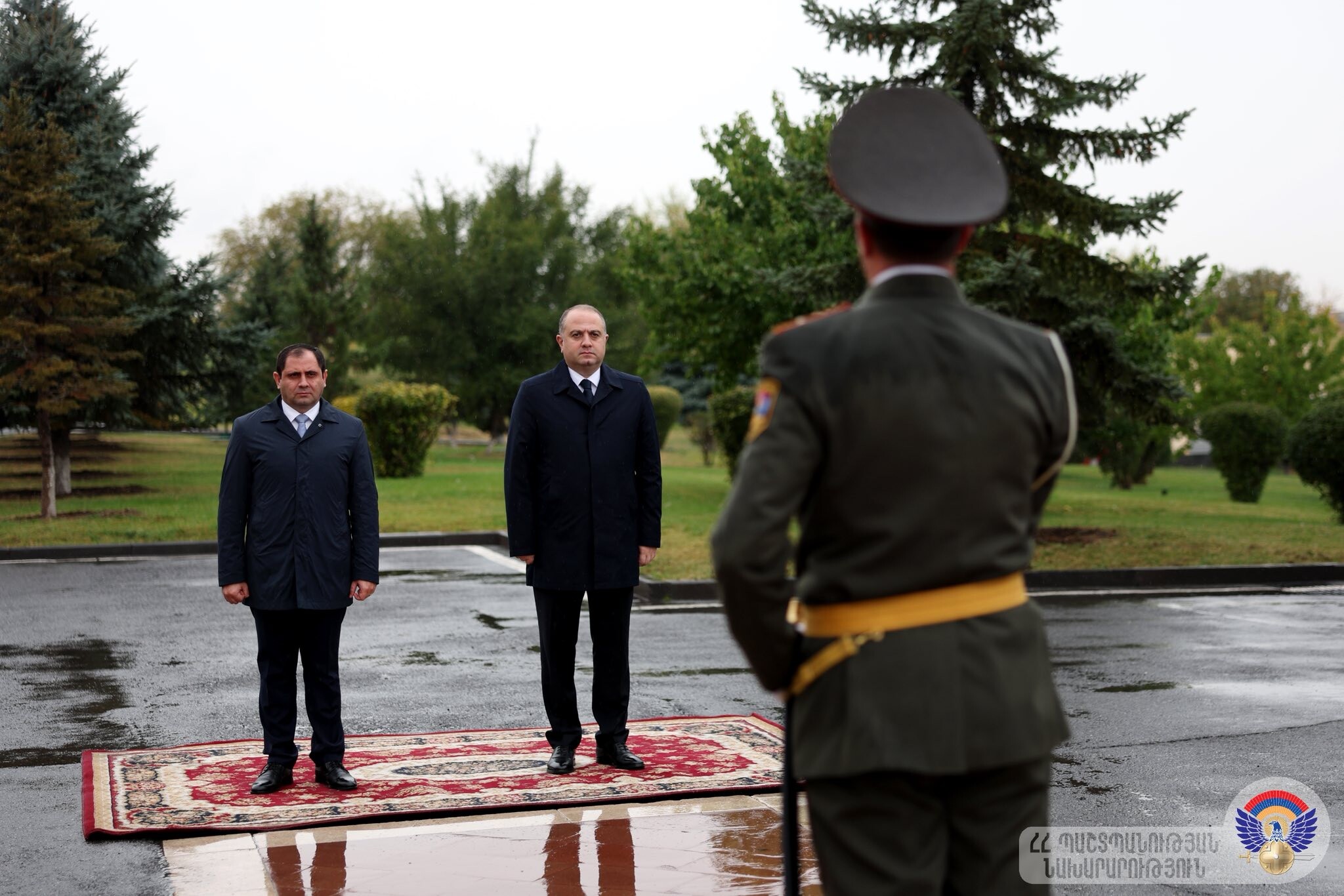 Сурен Папикян принял министра обороны Грузии, прибывшего в Армению с официальным визитом