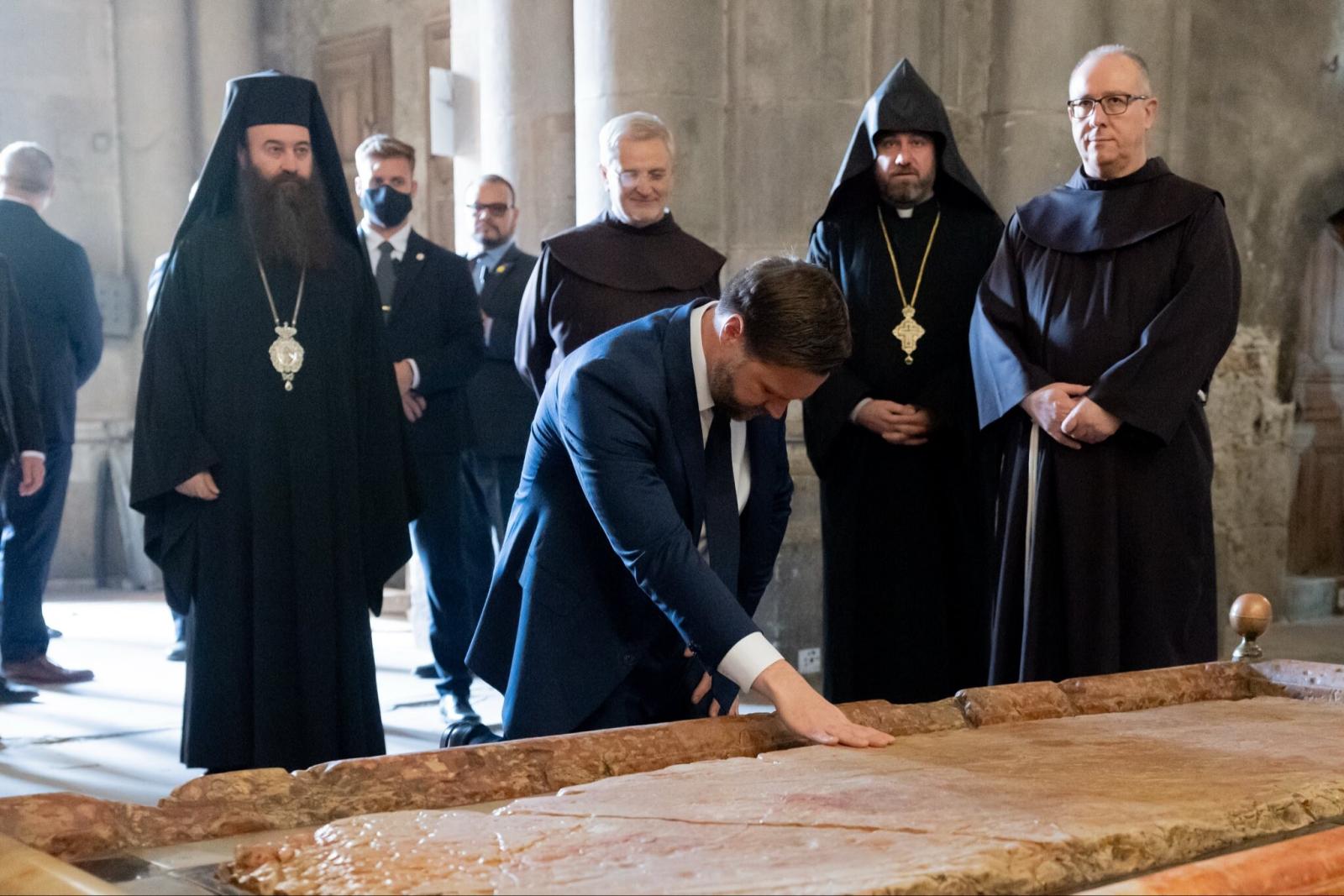 Дж. Д. Вэнс выразил благодарность армянскому, греческому и католическому духовенству за заботу о Храме Святого Воскресения в Иерусалиме
