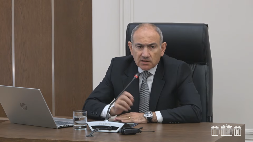 Армения снимает ограничения на транзит грузов в Азербайджан