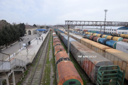 Очередная партия нефтепродуктов из Азербайджана в Армению отправлена из Баку