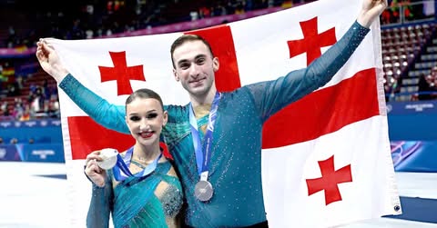 Дуэт фигуристов принес Грузии первую в истории медаль зимних Олимпиад