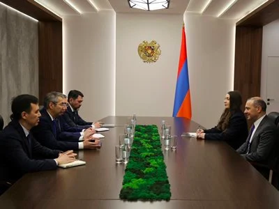 Секретарь СБ РА и посол Казахстана обсудили «Путь Трампа к международному миру и процветанию»