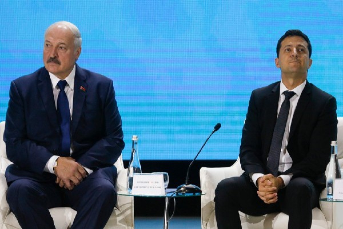 Зеленский сообщил о введении Украиной санкций против Лукашенко