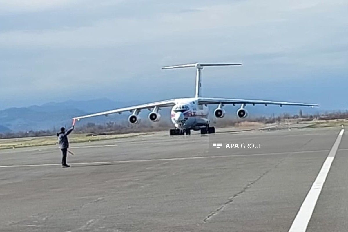 Российский самолёт с гумпомощью для Ирана совершил посадку в аэропорту Лянкярана