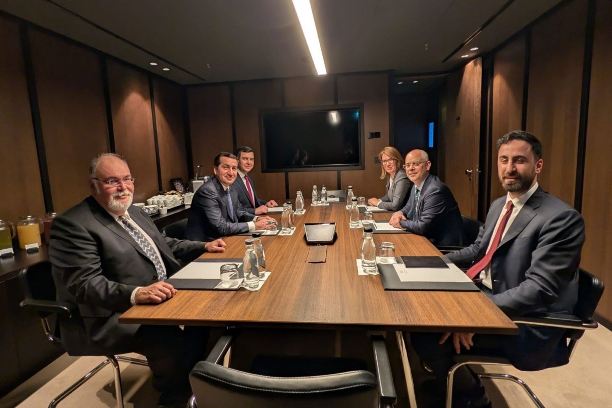 Хикмет Гаджиев обсудил региональную безопасность с главным советником Эрдогана