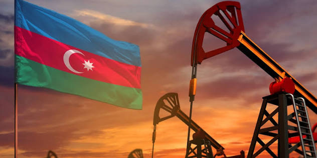 Объемы добычи, экспорта и доходов с сырой нефти в Азербайджане уменьшились