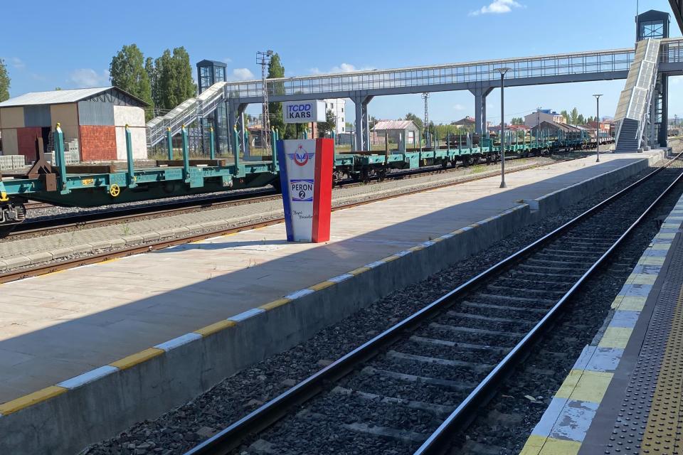 Турция начала реконструкцию железнодорожного участка к Гюмри