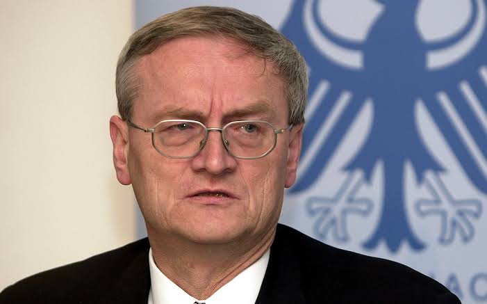 Бывший глава немецкой разведки арестован по подозрению в шпионаже в пользу Азербайджана