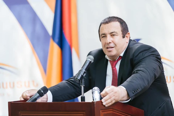 Против главы оппозиционной партии  «Процветающая Армения» завели уголовное дело